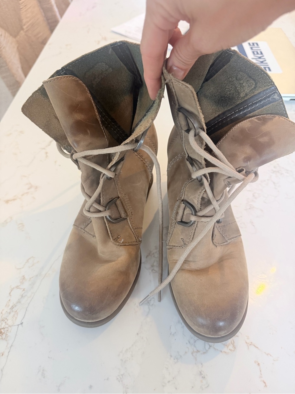 Women's Joan of arctic  Ankle Boots - Tan